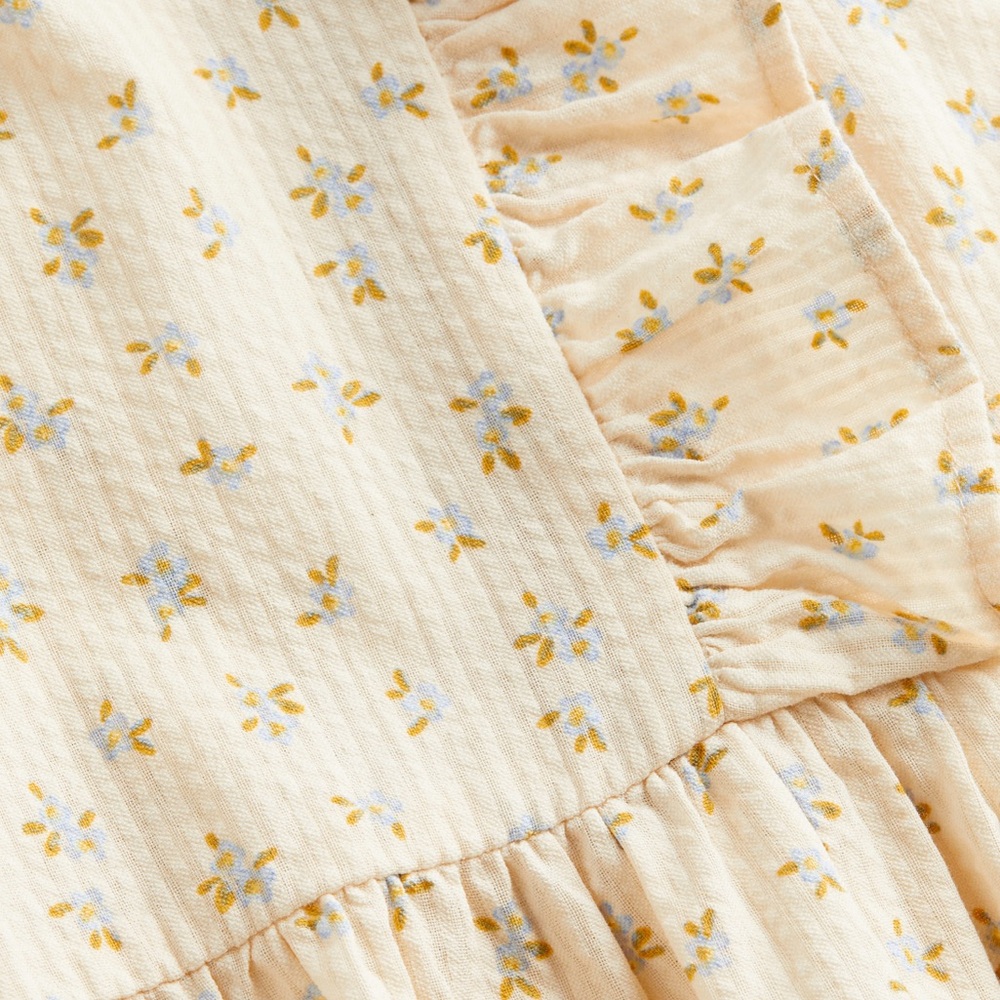 LAST CHANCE // Spring Floral Ruffle Dress - Picture 4 of 10